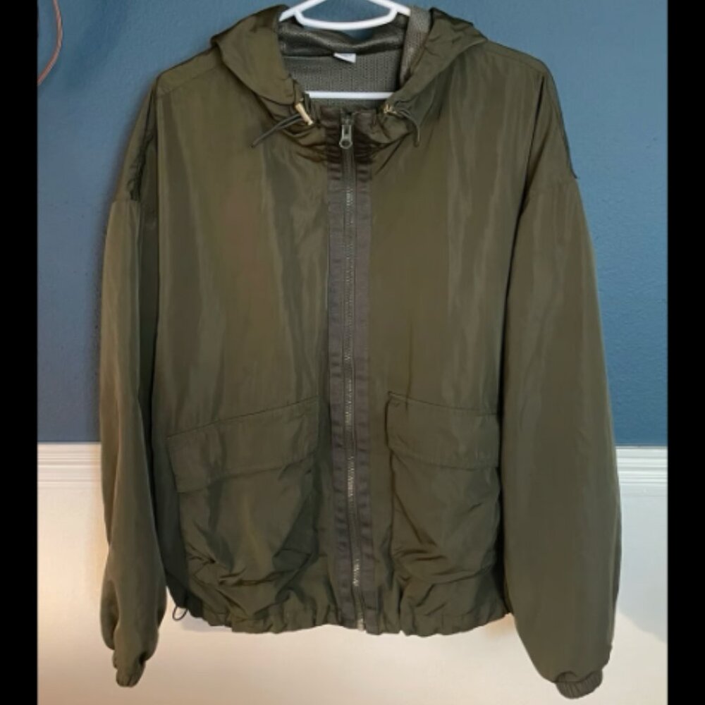 [sold] Old Navy Active Windbreaker Olive Green